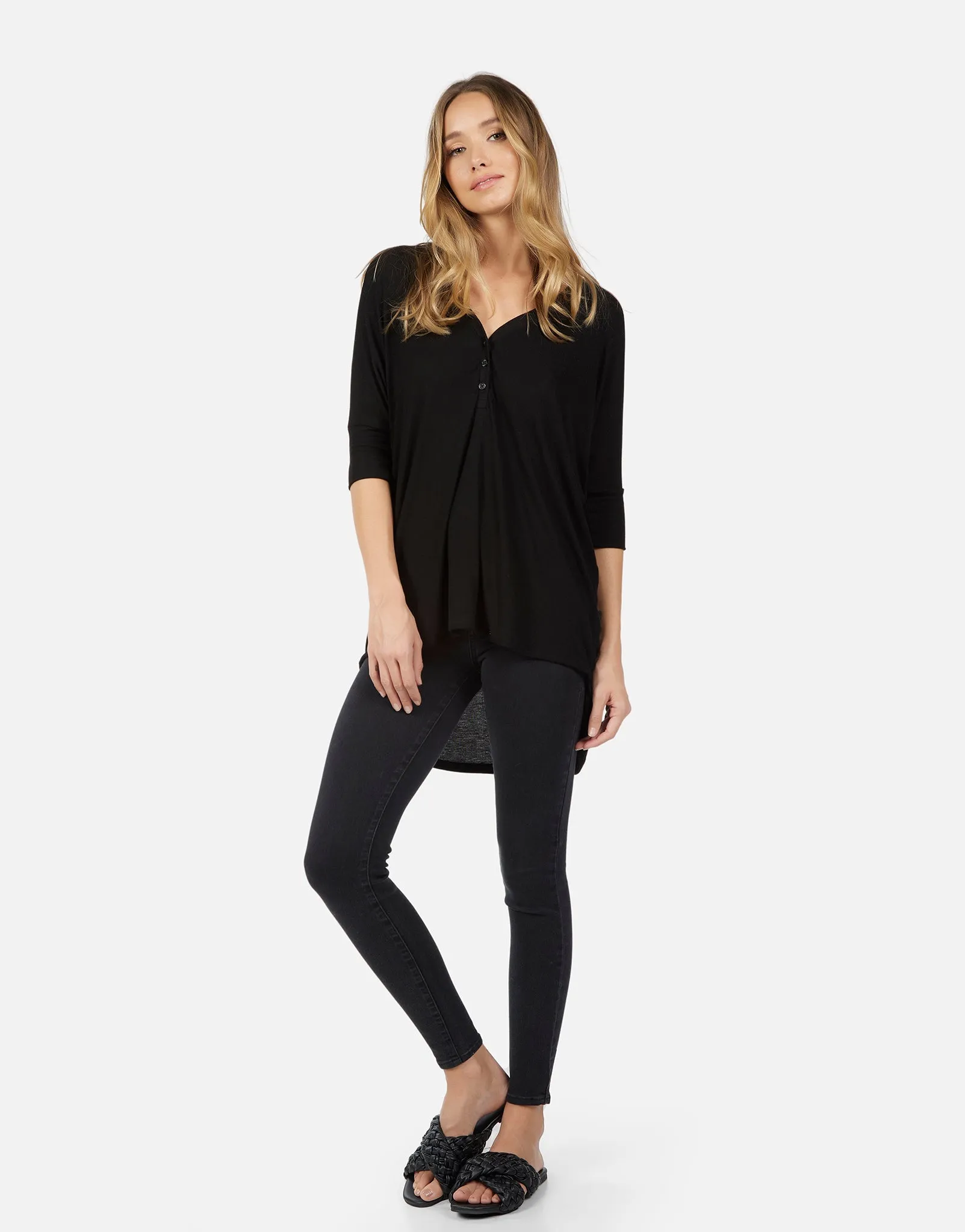 Amos Oversized V-Neck Henley