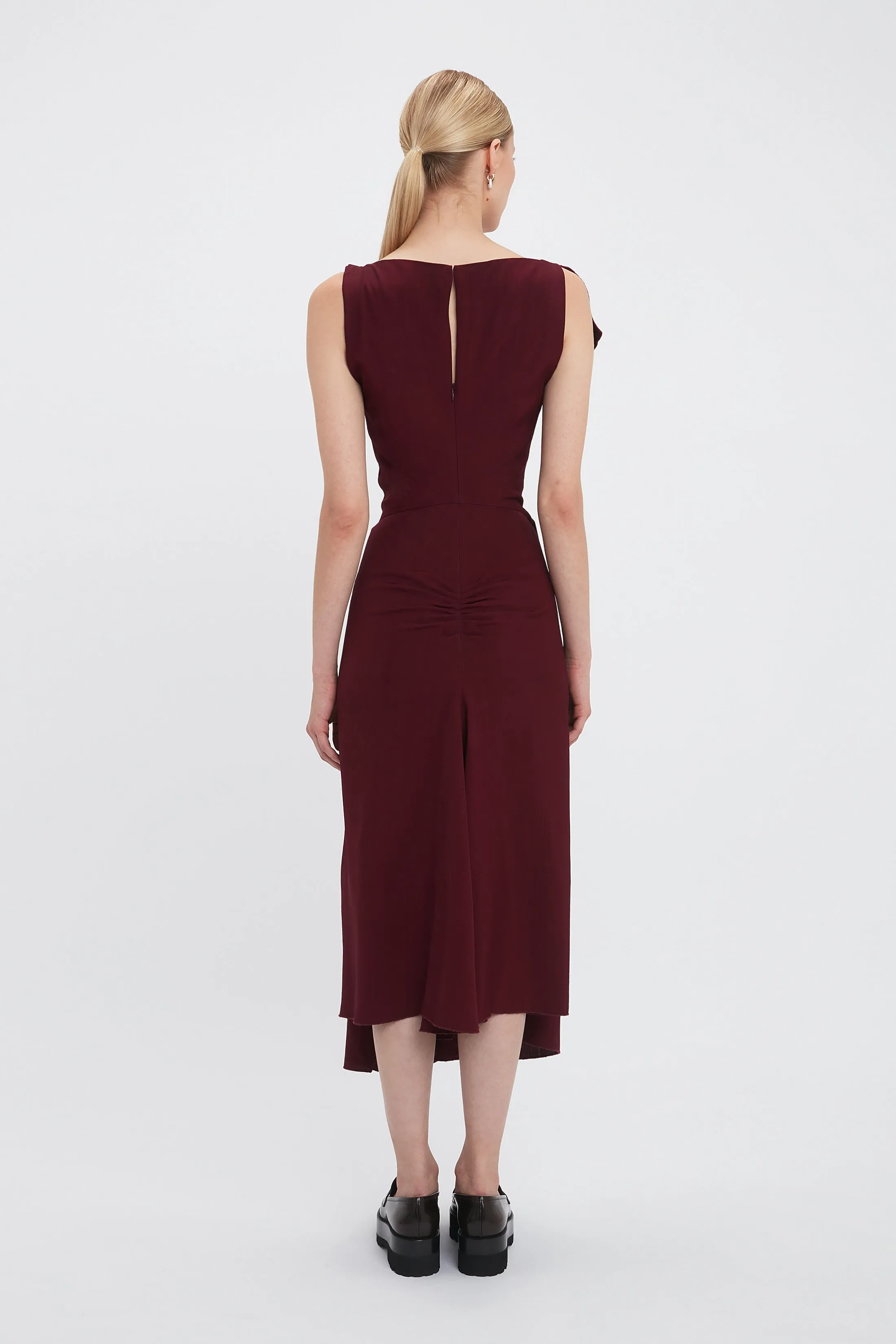 Deconstructed Gathered Waist Midi Dress In Port