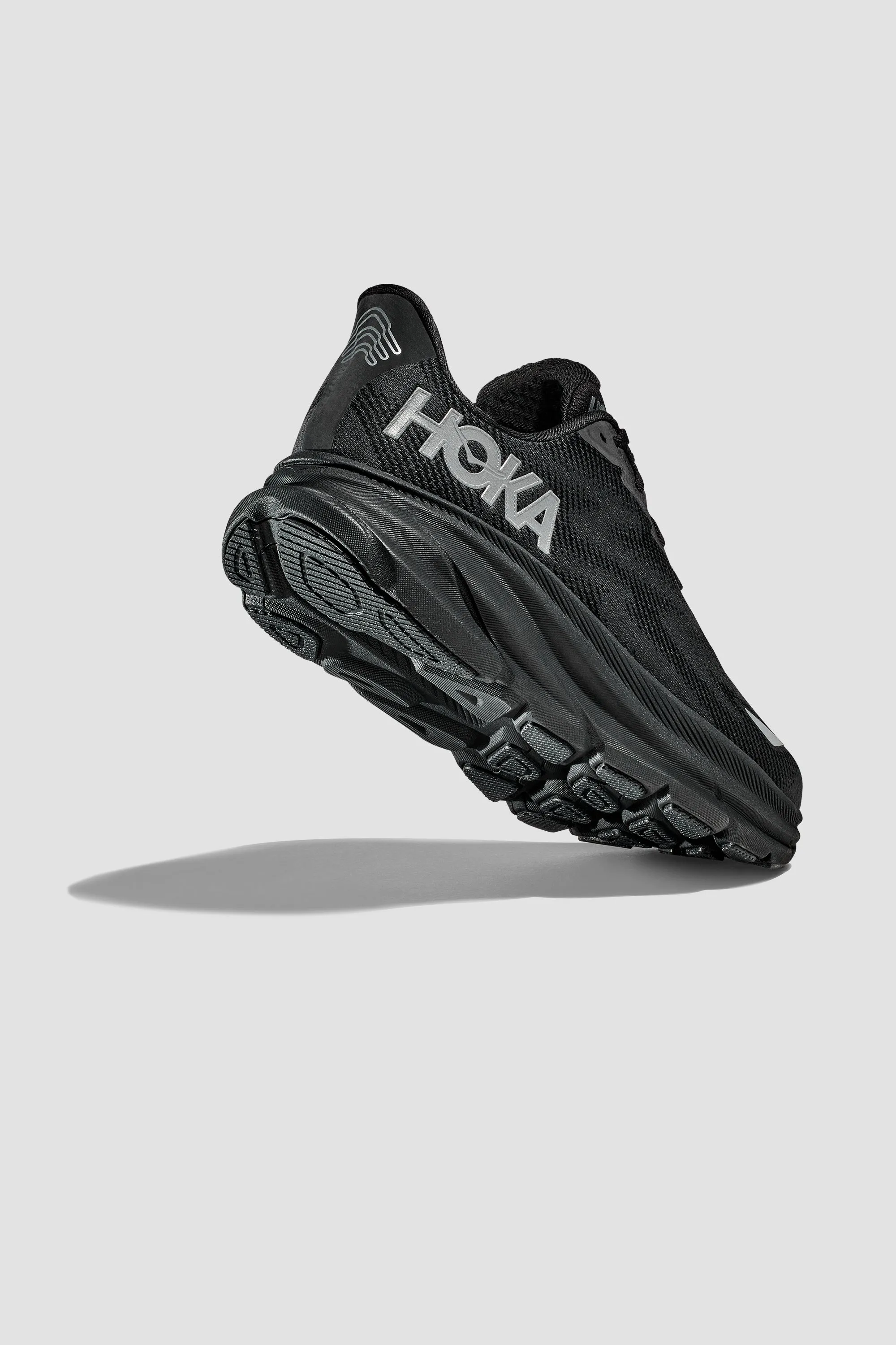 HOKA Men's Clifton 9 GTX in Black/Black