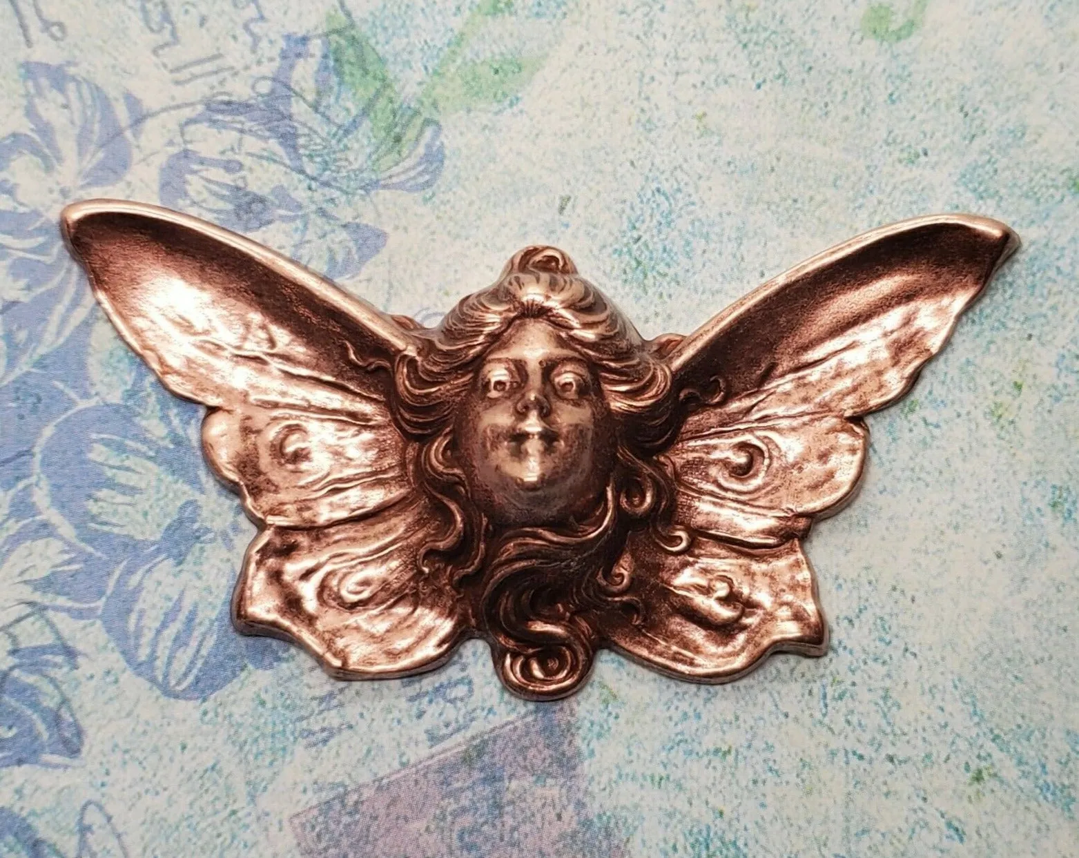 Large Brass Heavenly Angel Stamping x 1 - 3879FFA.