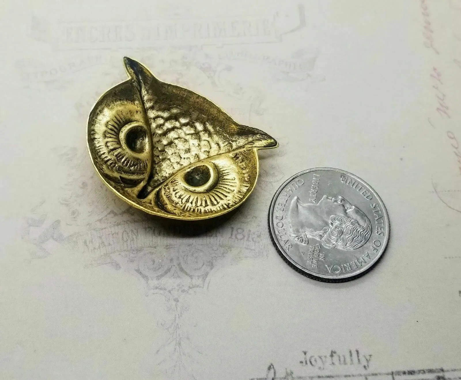 Large Brass Owl Head Stamping x 1 - 1473FF.