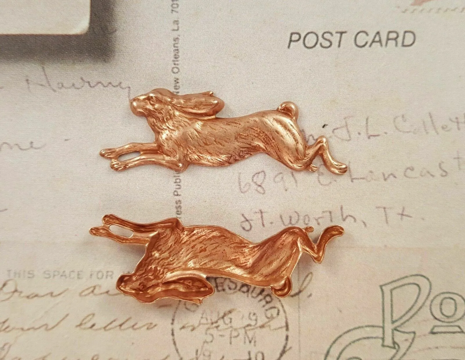 Small Brass Bunny Rabbit Stampings x 2- 3376FF.