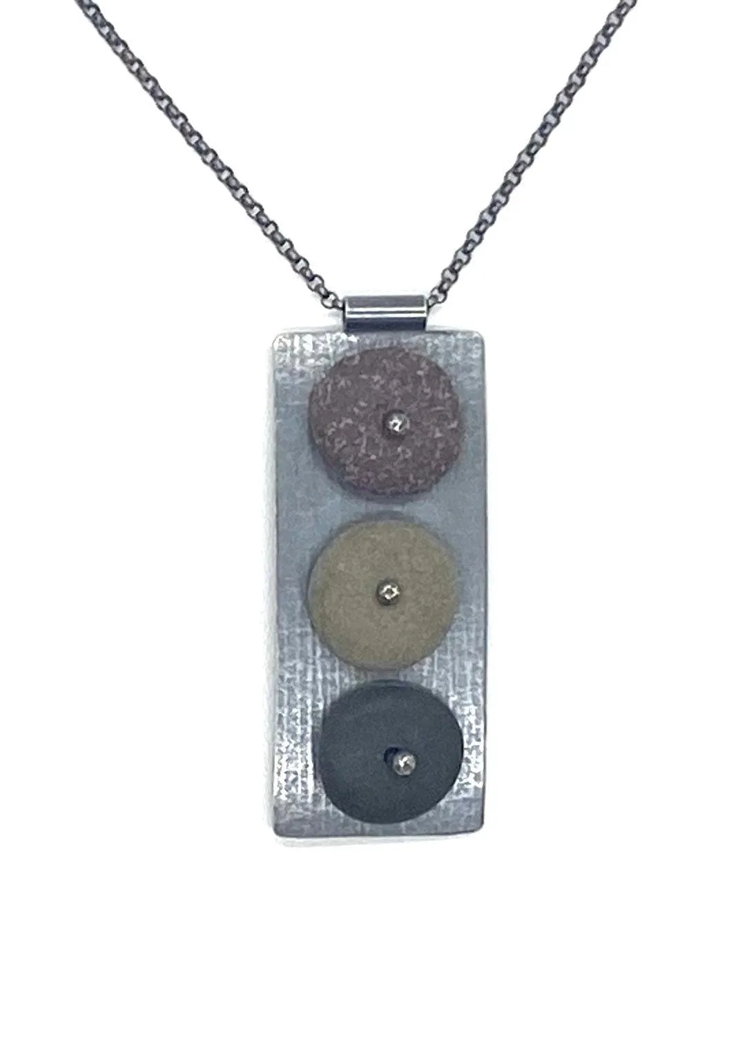 Wood grain rock pendant stoplight